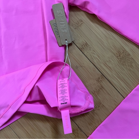 GORGEOUS SKIMS NWT Swim Long Sleeve Shirt